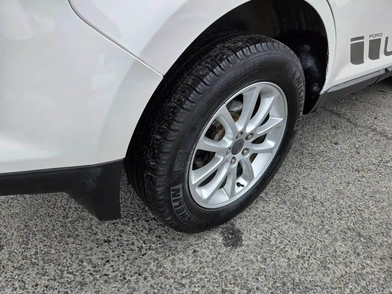 Ford Edge photo Ford Edge