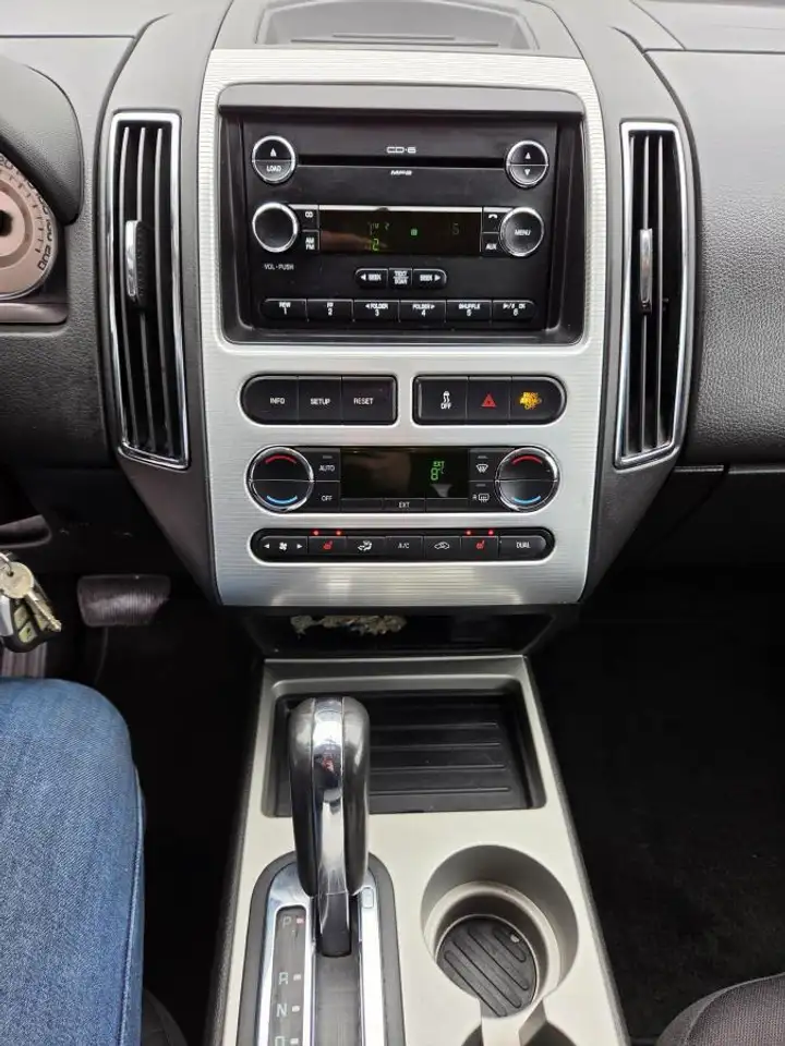 Ford Edge photo Ford Edge