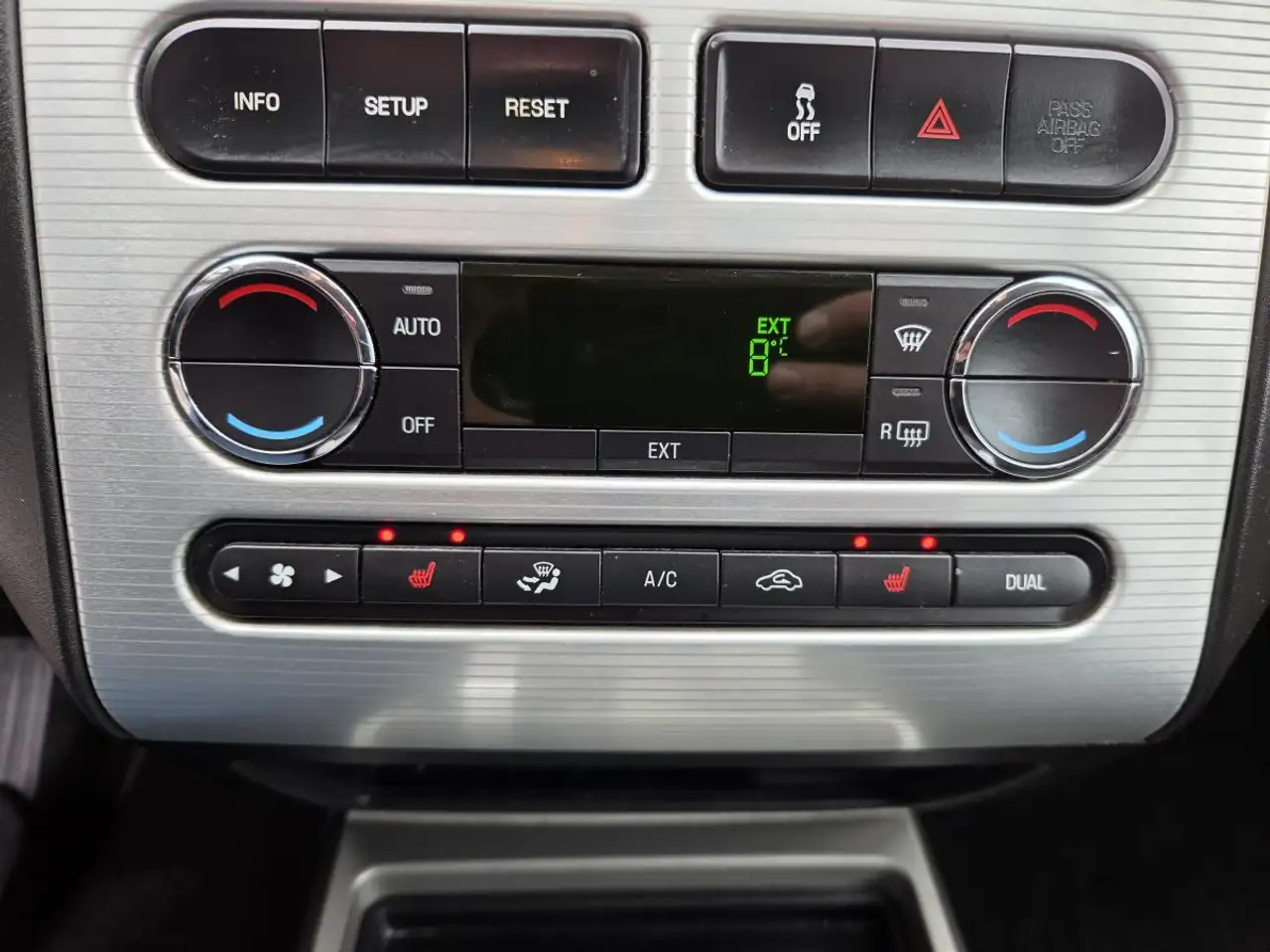 Ford Edge photo Ford Edge