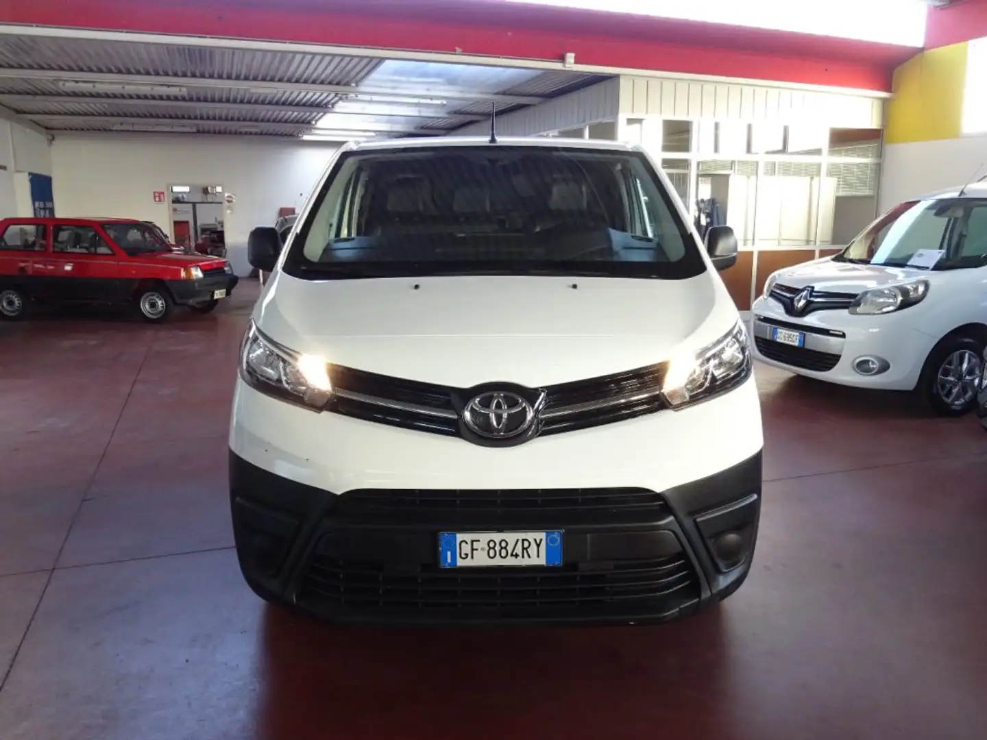 Toyota Proace 2.0D 122CV S&S Compact 14Q Active Blanc - 1