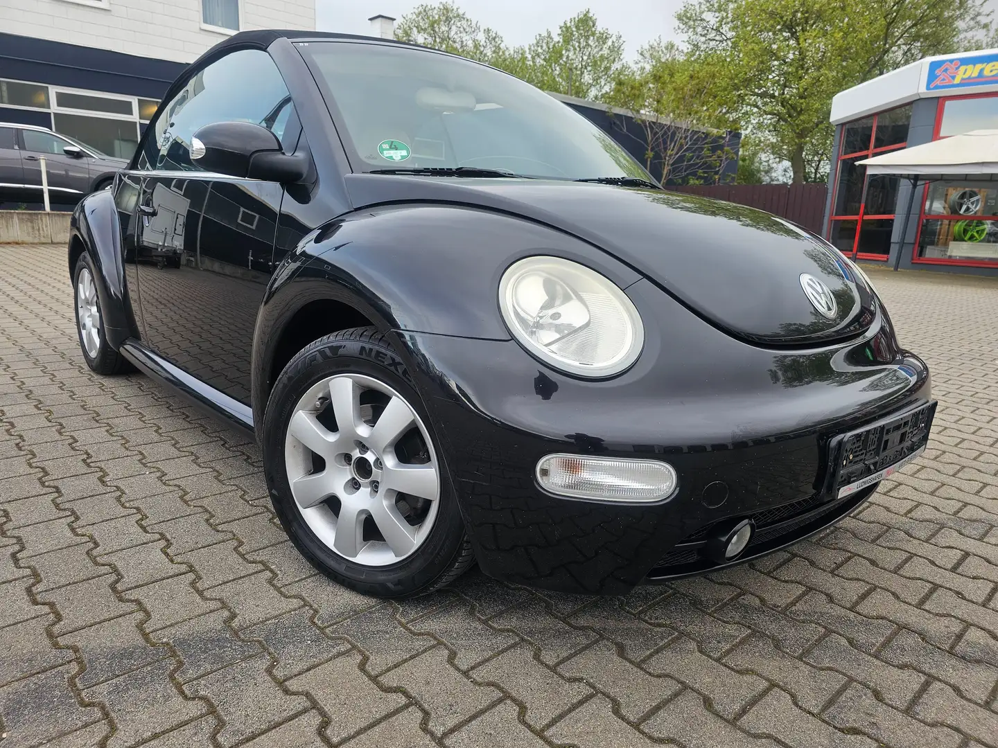 Volkswagen New Beetle Cabriolet 1.6,Klima,Alu,Sitzheitzung,Tüv04/2026 Fekete - 1