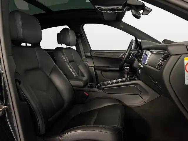Porsche Macan view 13