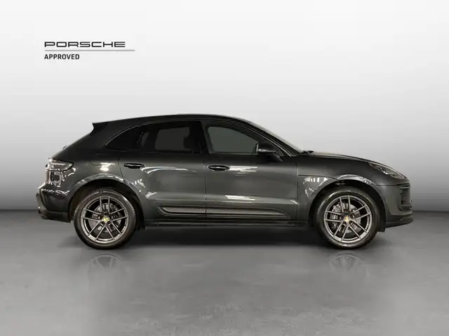 Porsche Macan view 6