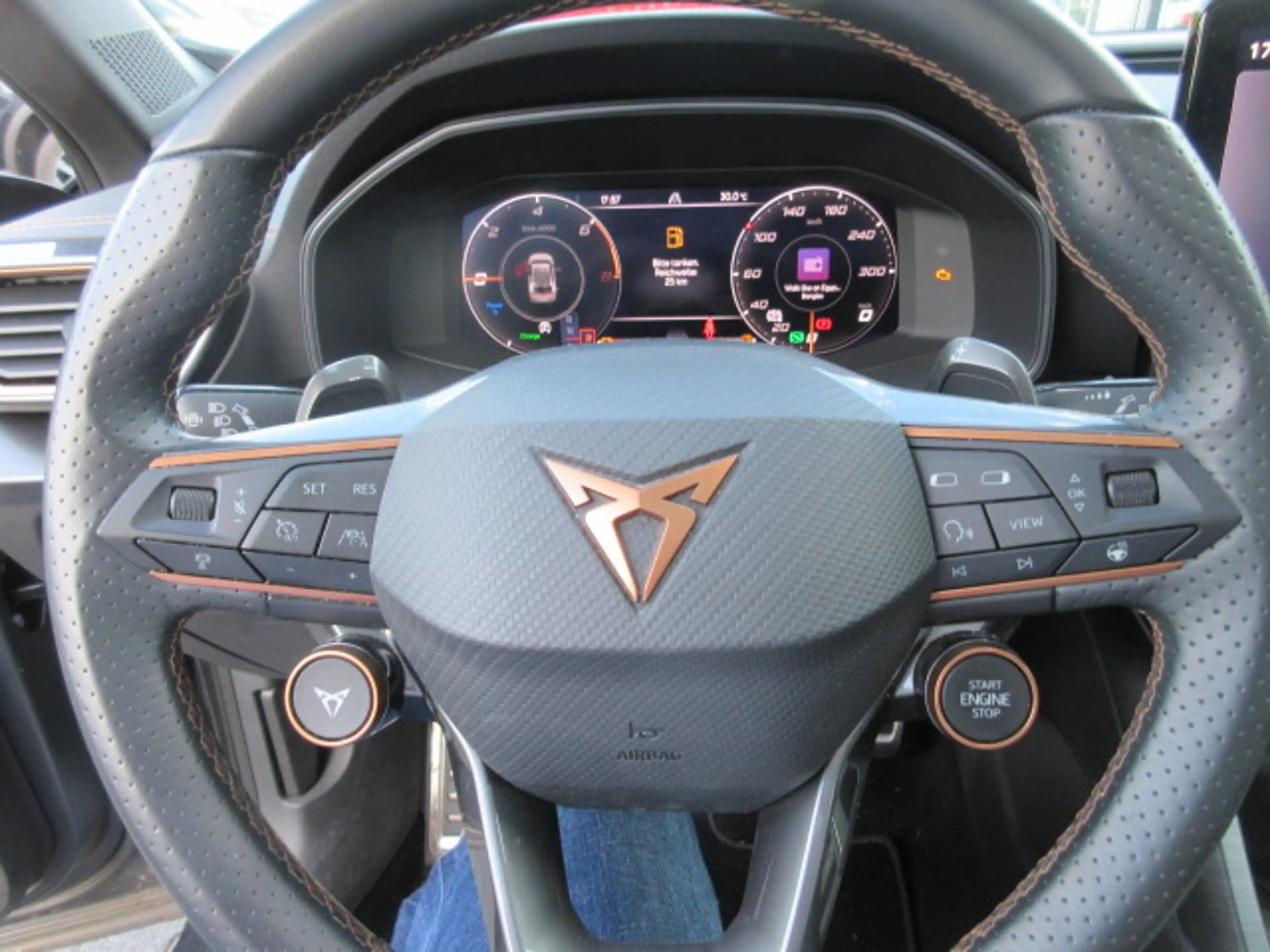 CUPRA Formentor VZ 1.4 eHybrid DSG NAVI PANORAMA KAMERA MATRIX LED ALU ACC APS SITZHEIZUNG CLIMATRONIC — photo 9