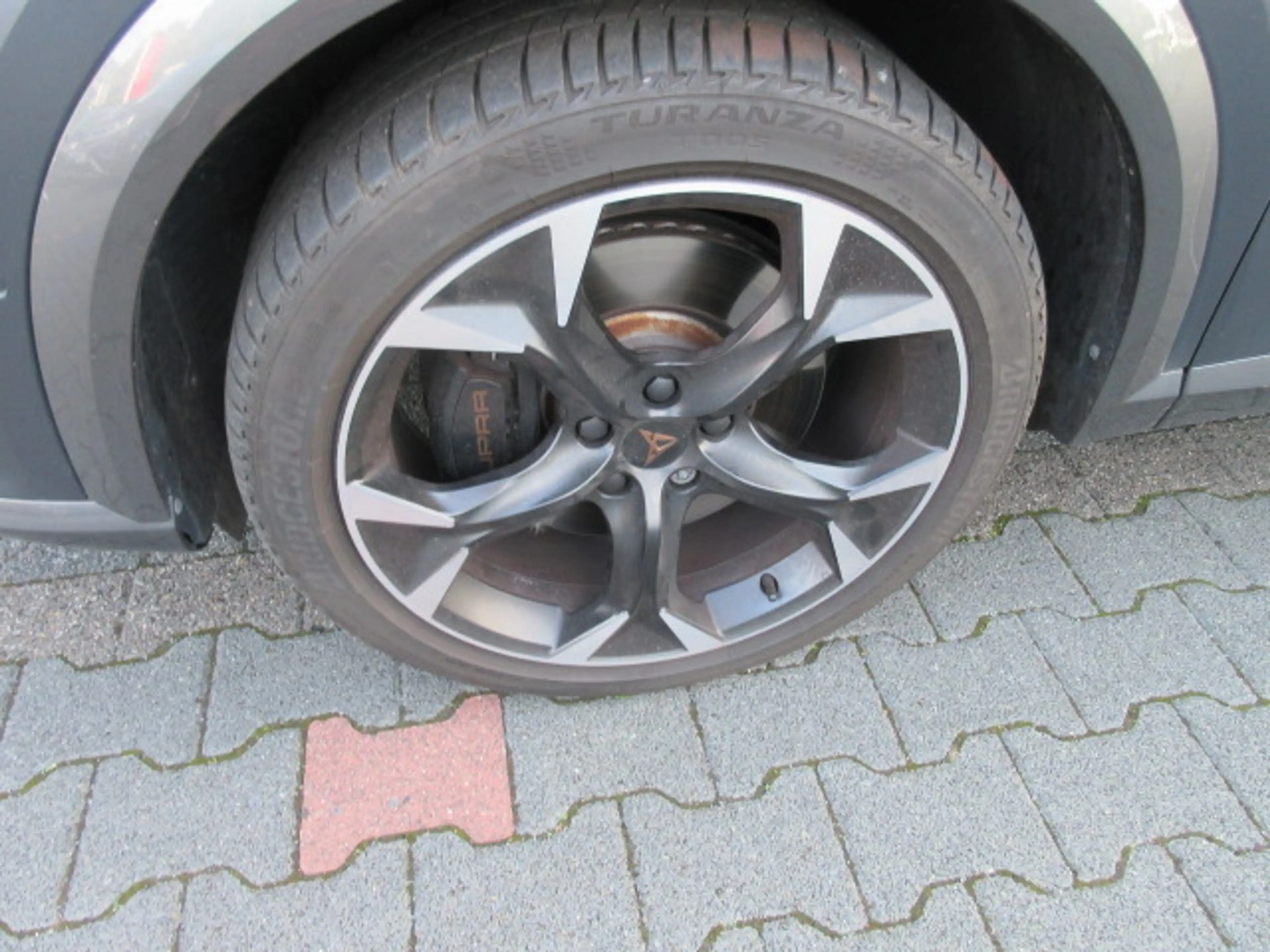 CUPRA Formentor VZ 1.4 eHybrid DSG NAVI PANORAMA KAMERA MATRIX LED ALU ACC APS SITZHEIZUNG CLIMATRONIC — photo 6