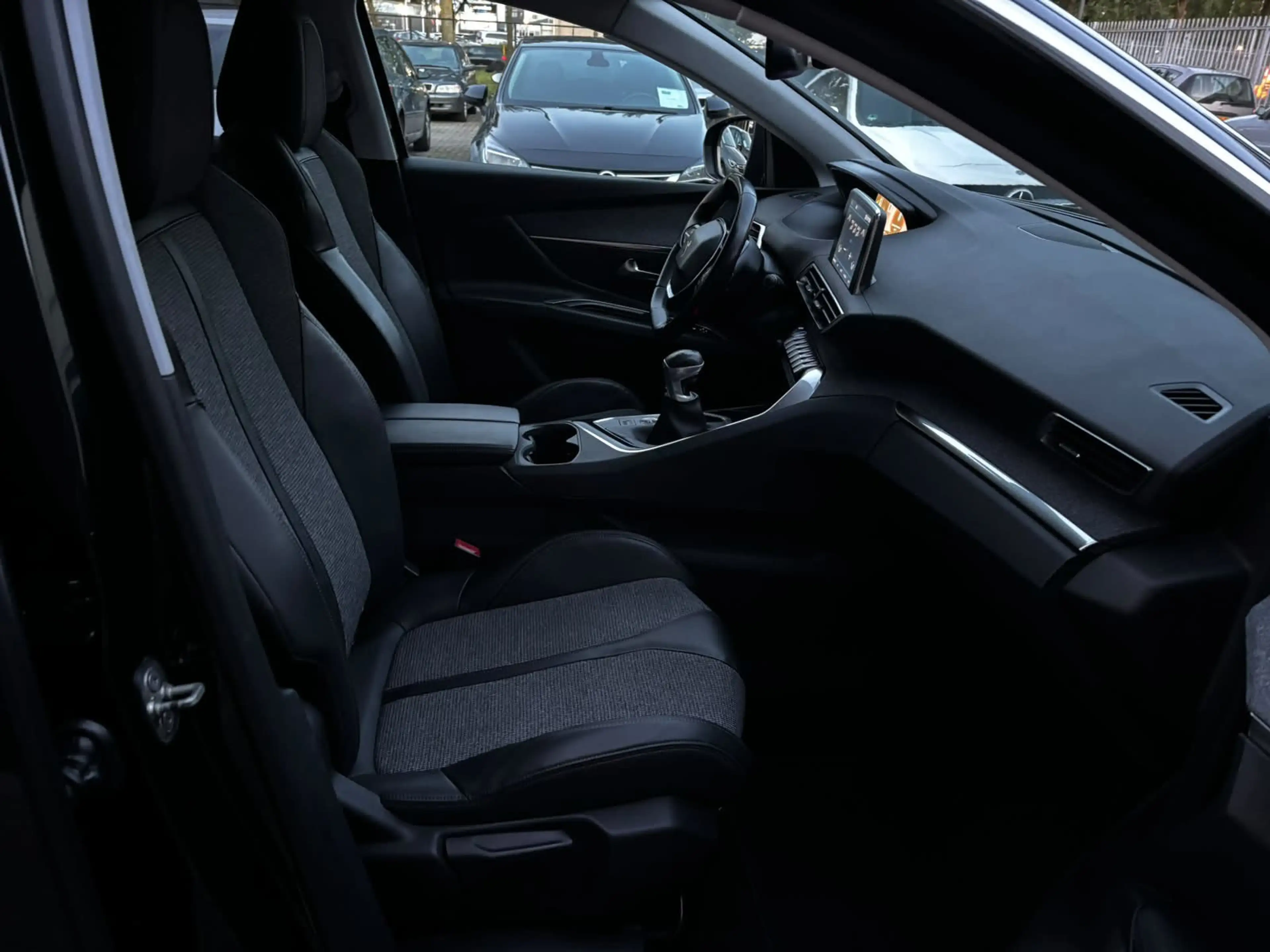 Peugeot 3008 1.2 PureTech GT Line TREKHAAK|CARPLAY|KEYLESS|CAME — photo 18