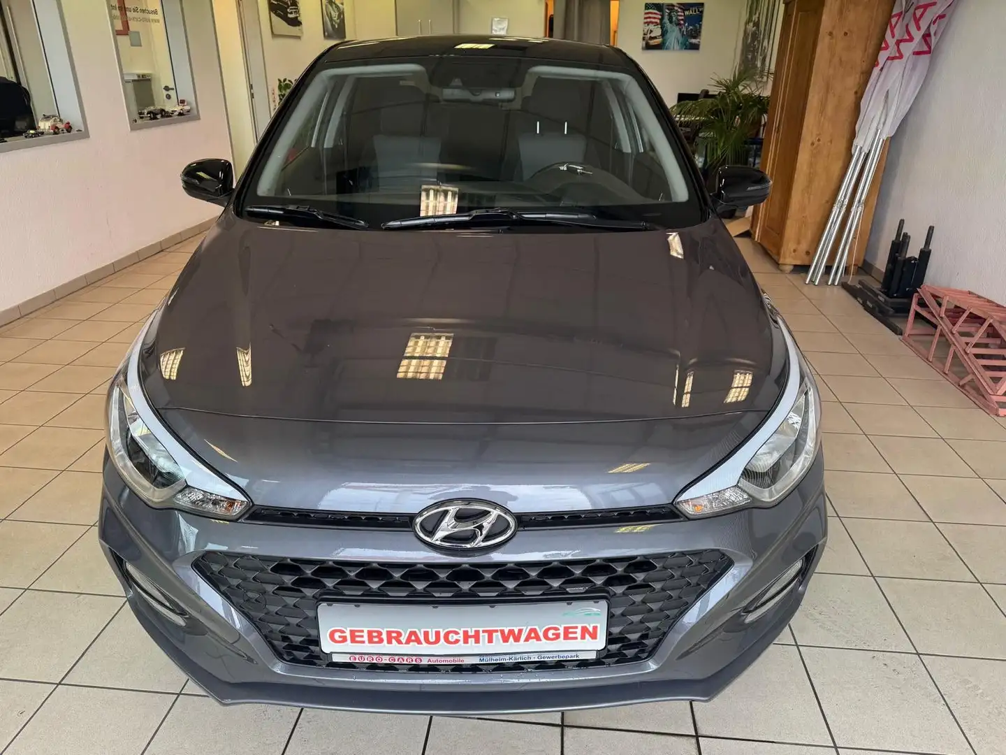 Hyundai i20 YES! Plus /NAVI/KLIMA/KAMERA/SCHECKHEFT Grau - 2