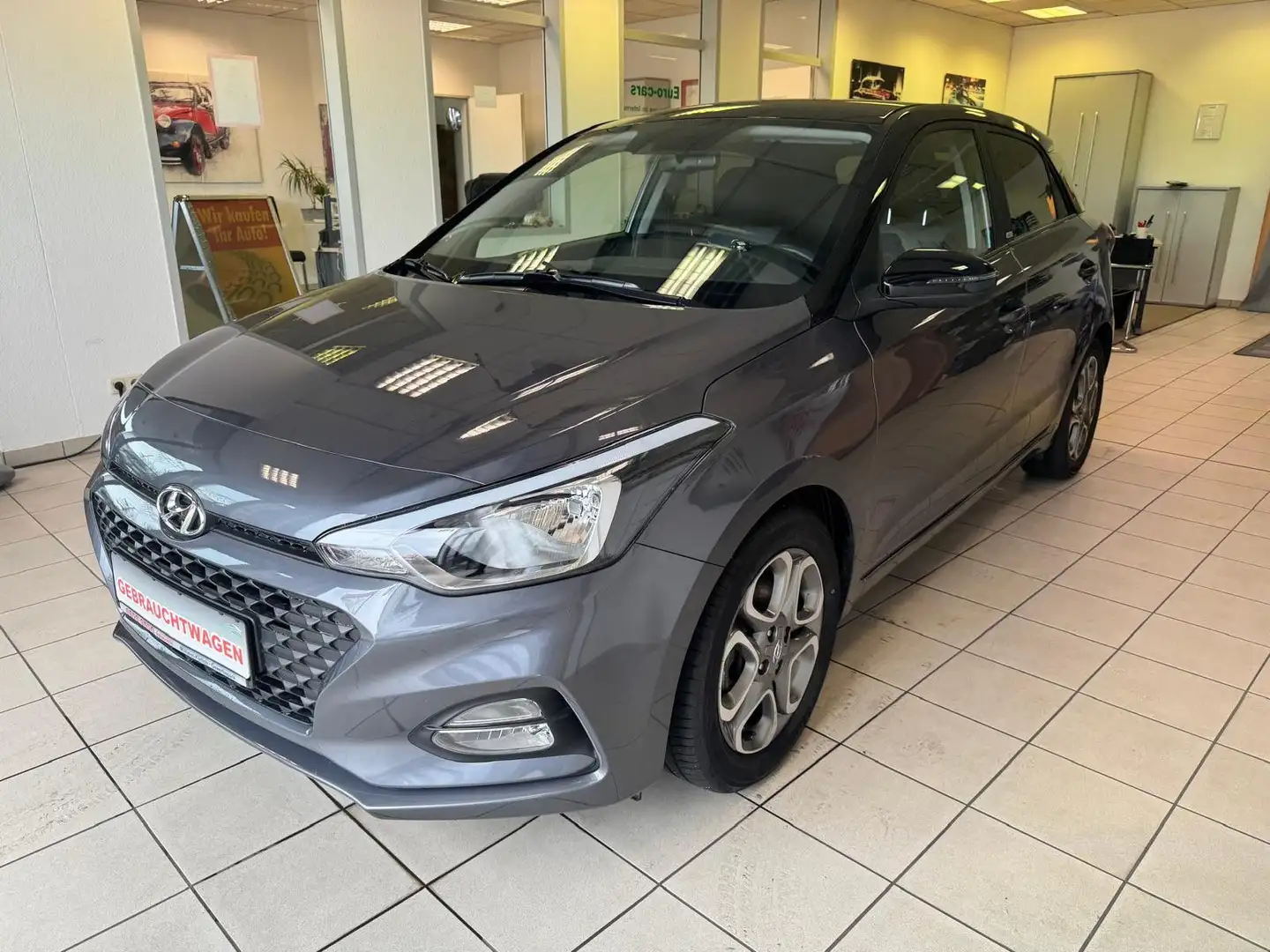 Hyundai i20 YES! Plus /NAVI/KLIMA/KAMERA/SCHECKHEFT Grau - 1