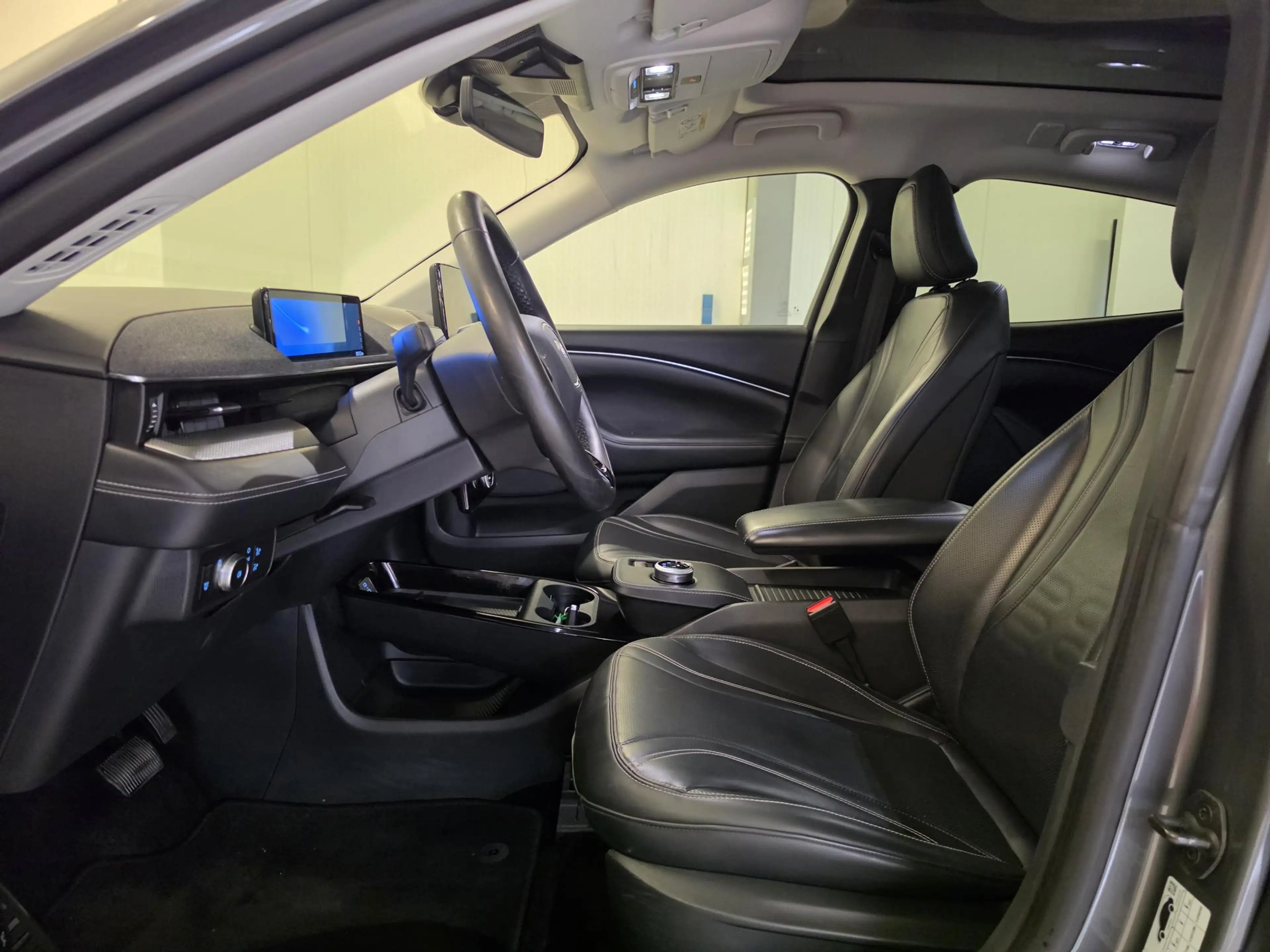 Ford Mustang Mach-E RWD 75 kWh | 92,4% SoH | B&O | Panoramadak | 360° — photo 13
