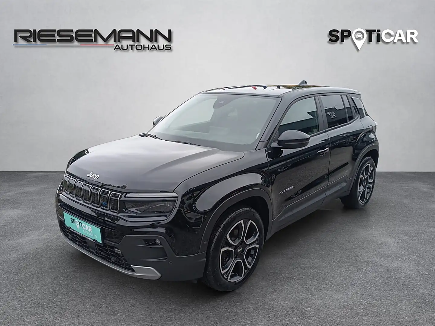 Jeep Avenger BEV 54kWh Summit Schwarz - 1