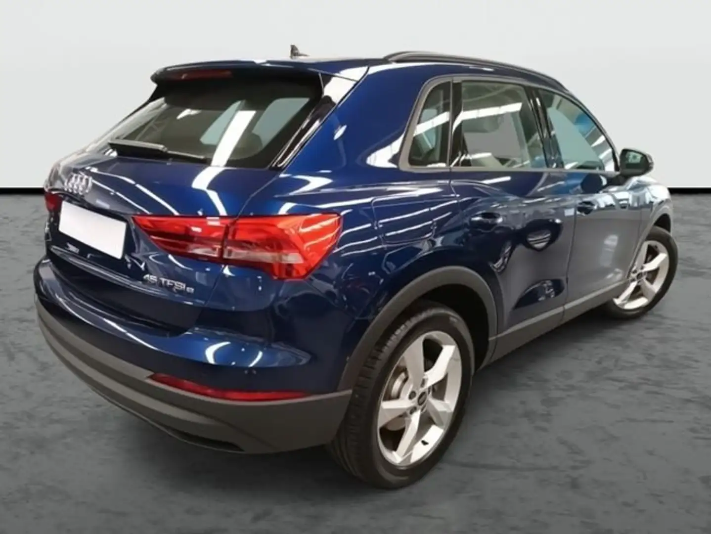 Audi Q3 Edition 45 TFSIe (Híbrido enchufable) 180 kW (245 Azul - 2