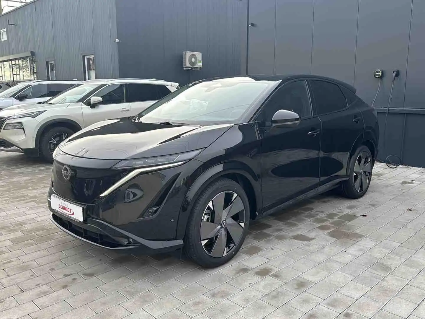 Nissan Ariya 87kwh Evolve Pack 4x4 e-4orce Schwarz - 2