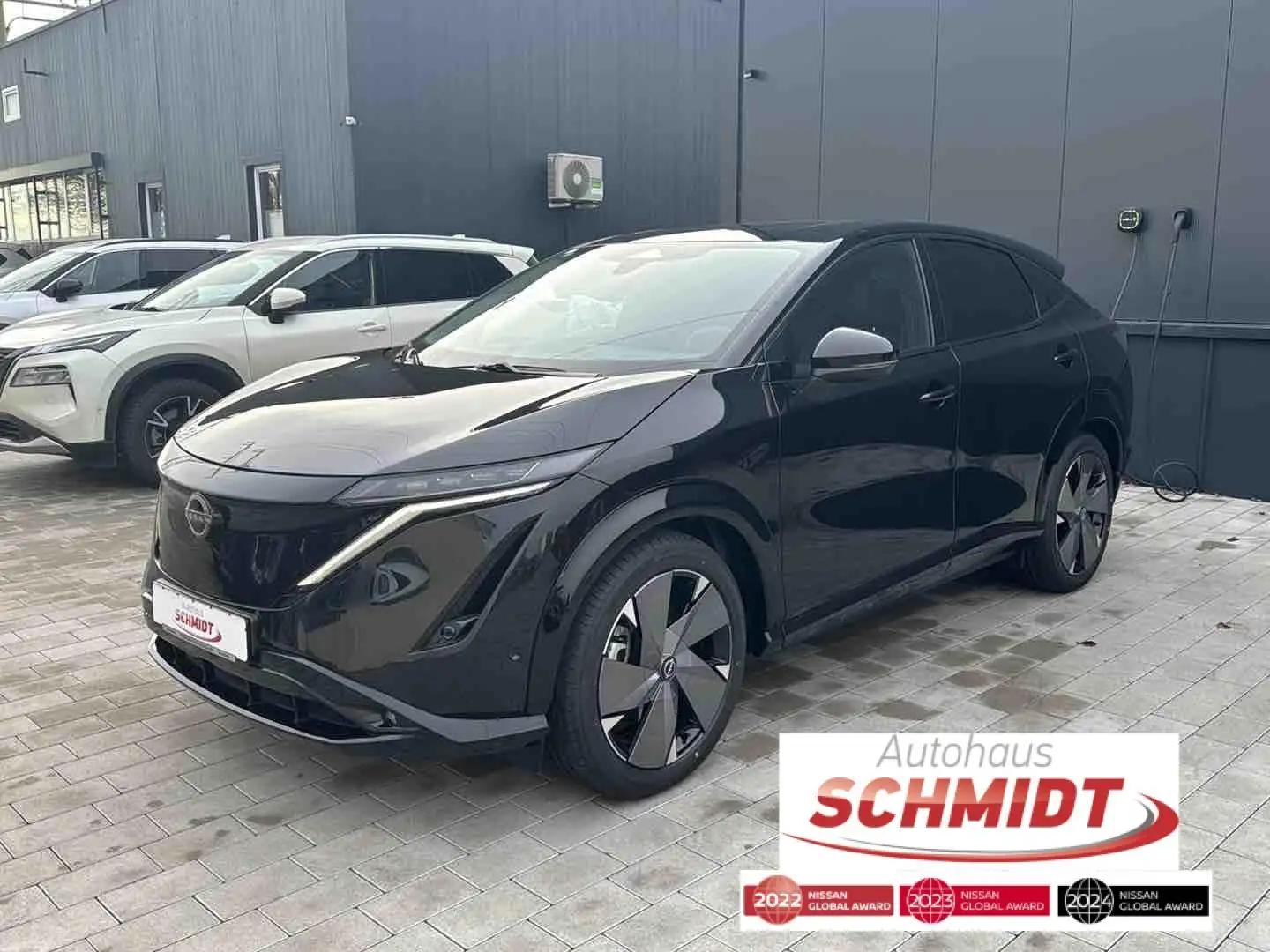 Nissan Ariya 87kwh Evolve Pack 4x4 e-4orce Schwarz - 1