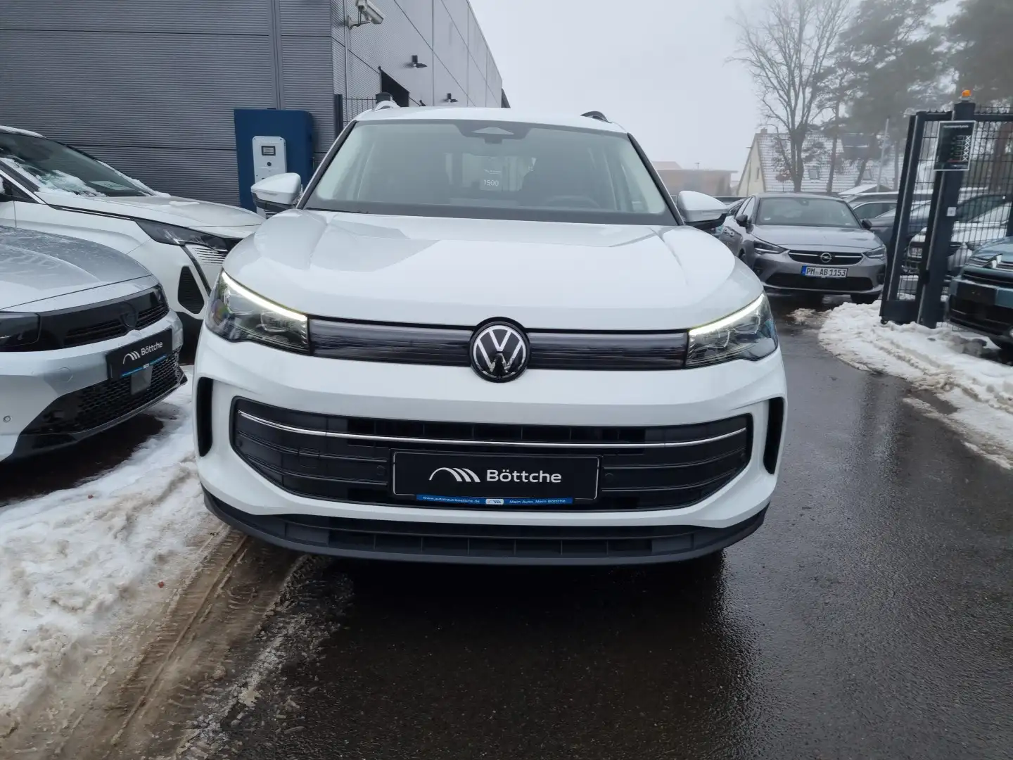 Volkswagen Tiguan 1.5 eTSI Life LED Plus/AHK/Navi/Kamera/Allwetter Blanc - 2