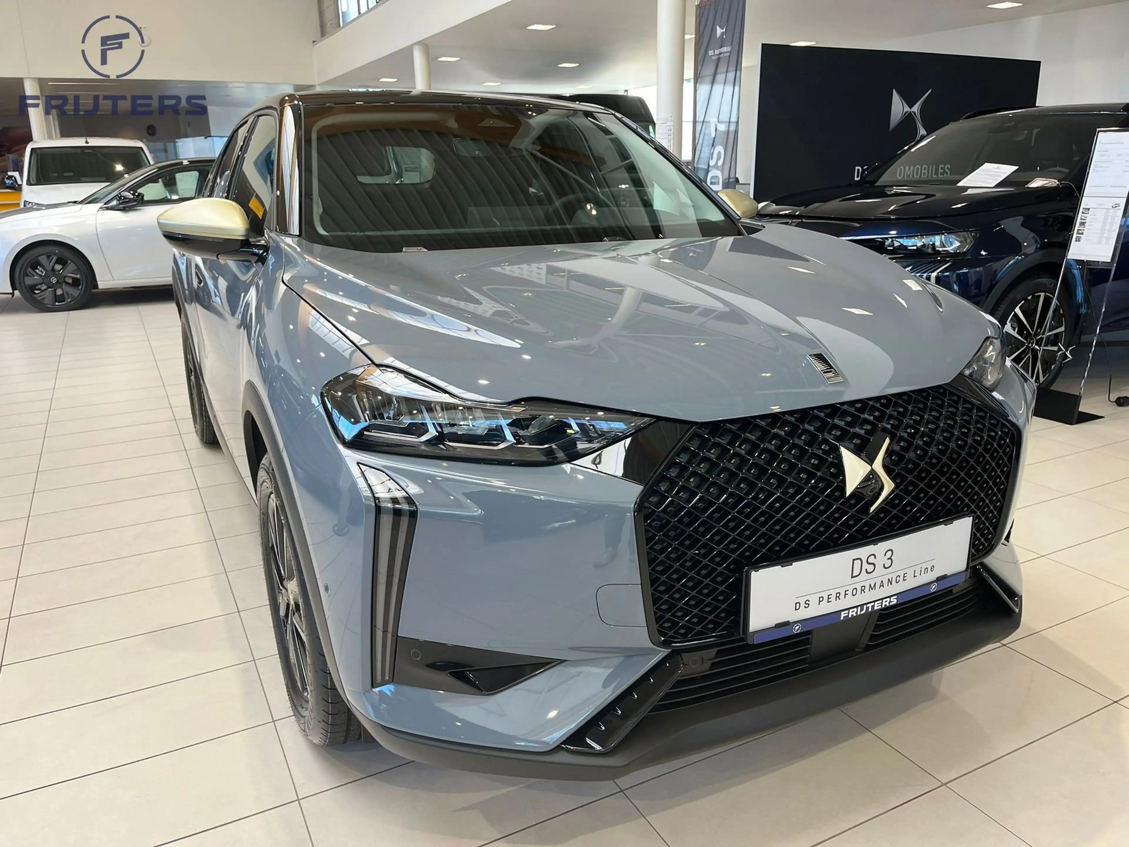 DS Automobiles DS 3 Crossback Performance Line Hybrid — photo 2
