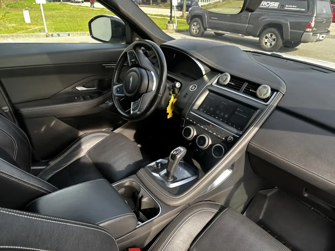 Jaguar E-Pace снимка Jaguar E-Pace