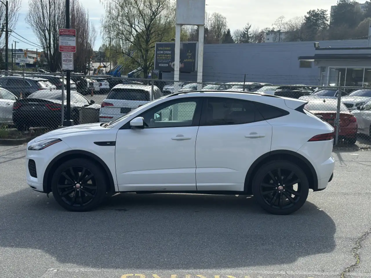 Jaguar E-Pace снимка Jaguar E-Pace