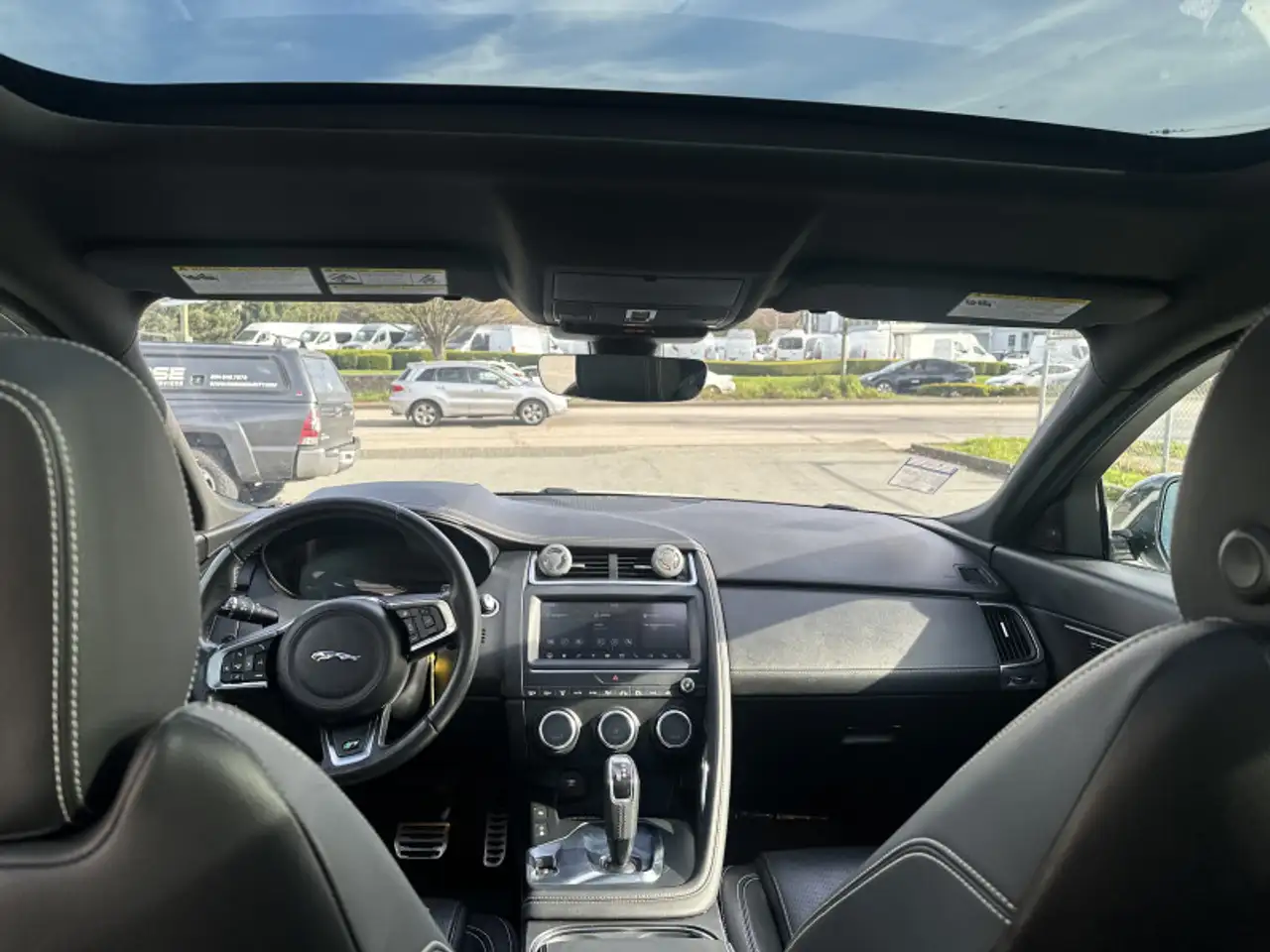 Jaguar E-Pace снимка Jaguar E-Pace