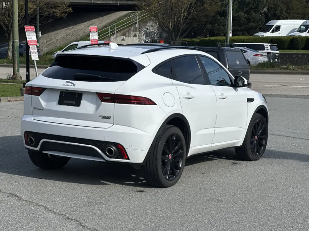 Jaguar E-Pace снимка Jaguar E-Pace