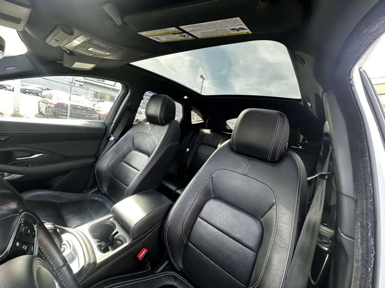 Jaguar E-Pace снимка Jaguar E-Pace