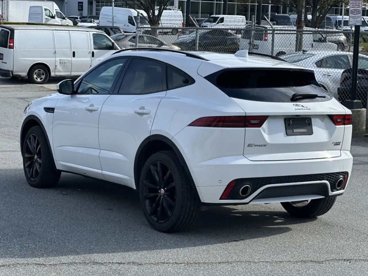 Jaguar E-Pace снимка Jaguar E-Pace