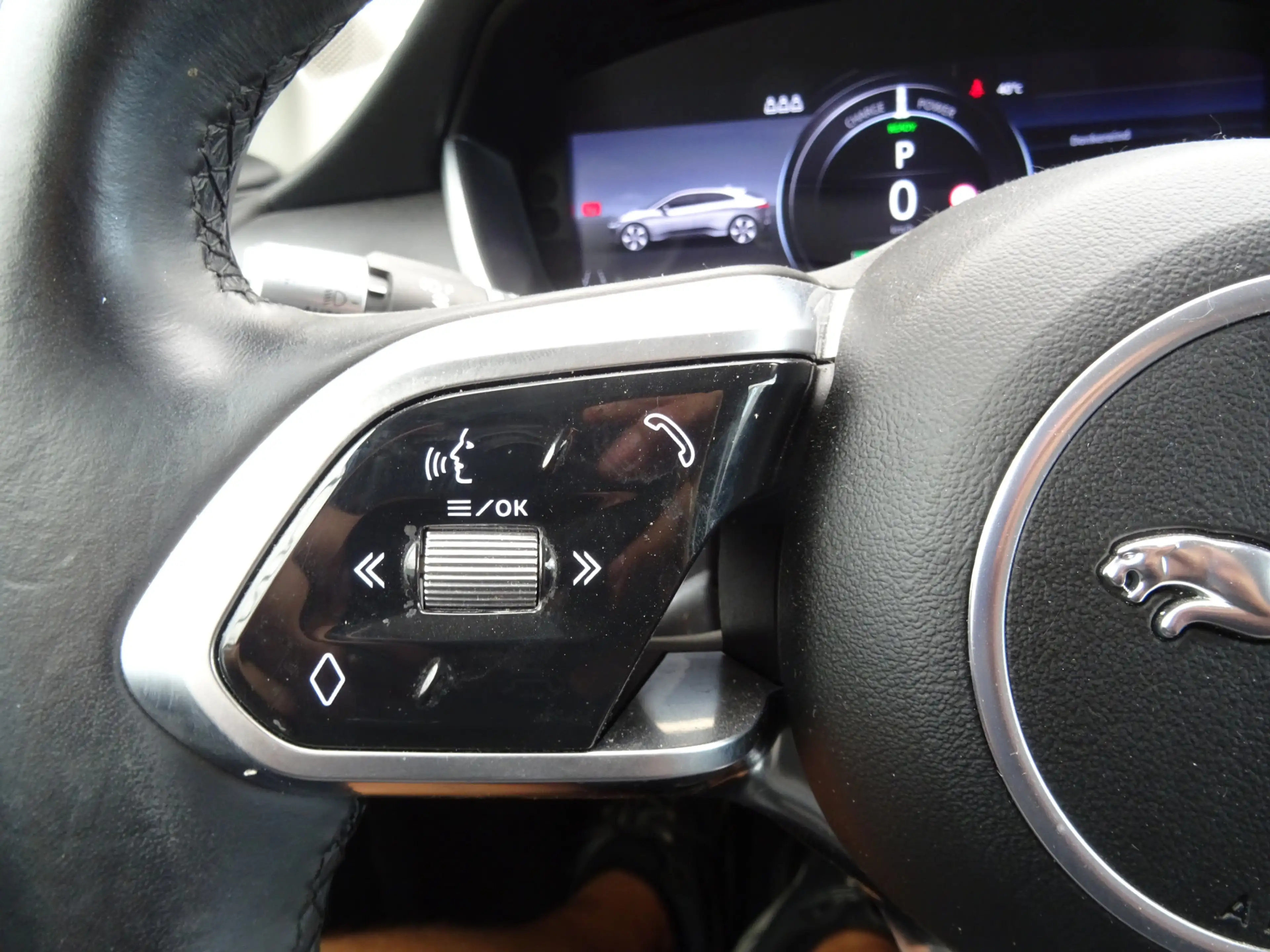 Jaguar I-Pace EV400 Business Edition SE 90 kWh * LEER * PANORAMA — photo 15