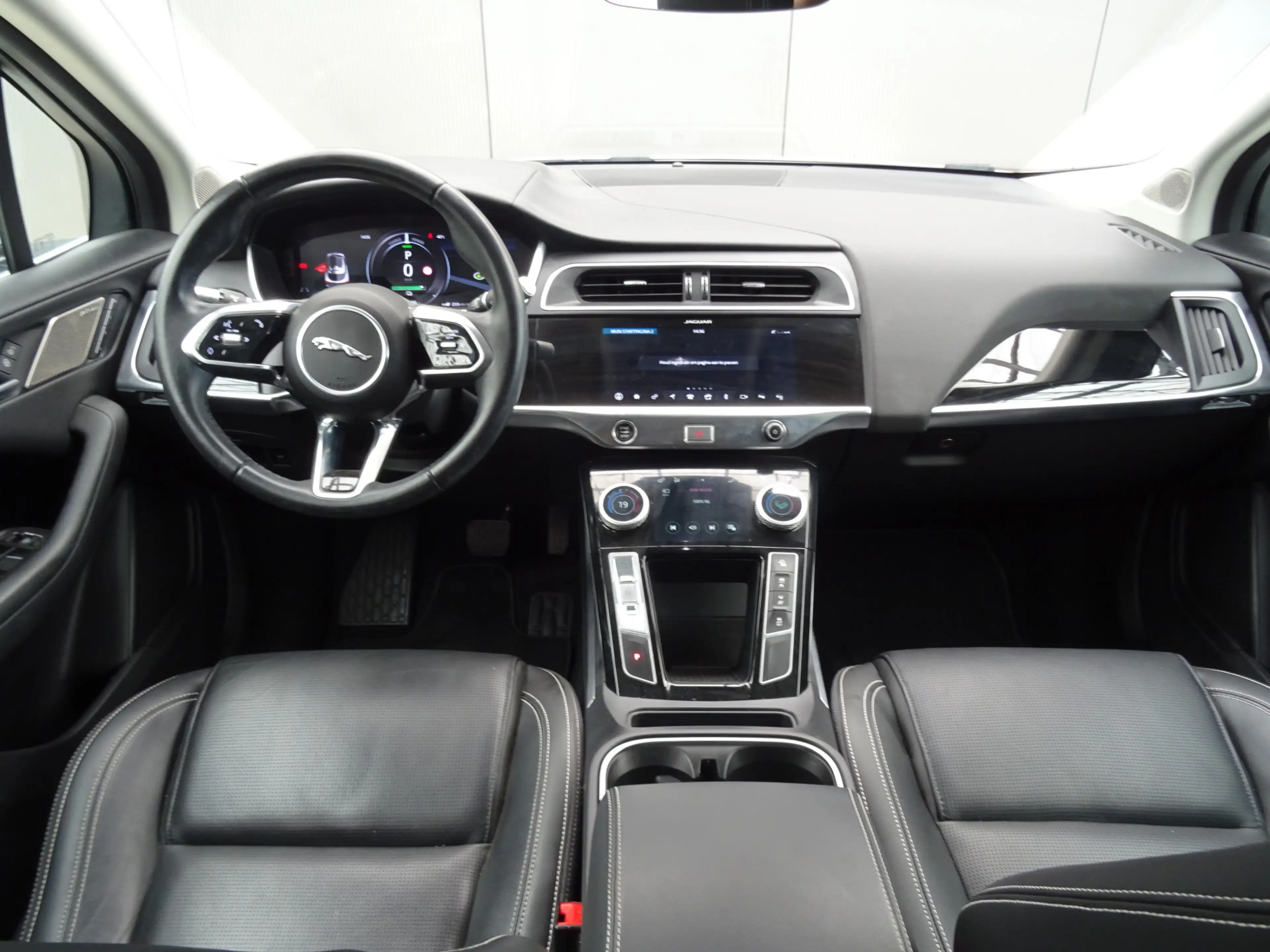 Jaguar I-Pace EV400 Business Edition SE 90 kWh * LEER * PANORAMA — photo 12