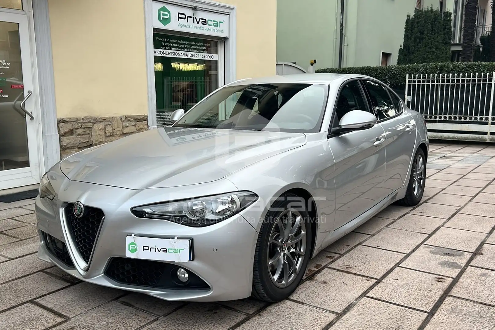Alfa Romeo Giulia Giulia 2.2 Turbodiesel 150 CV AT8 Business Silber - 1