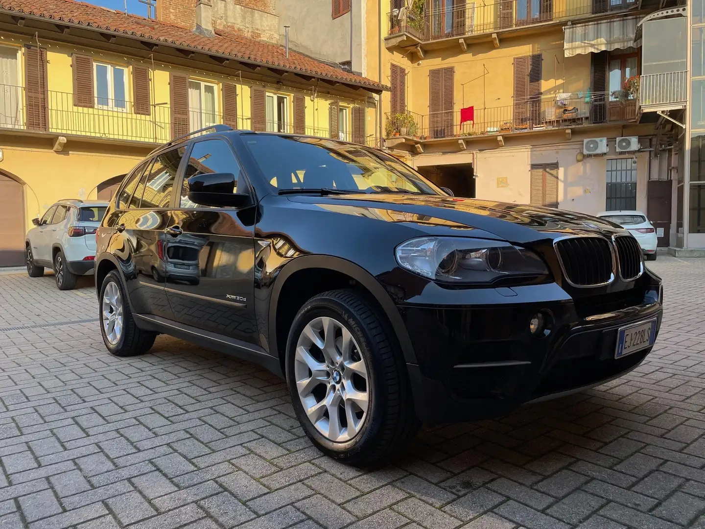 BMW X5 X5 E70 xdrive30d auto 8m E5 Noir - 2
