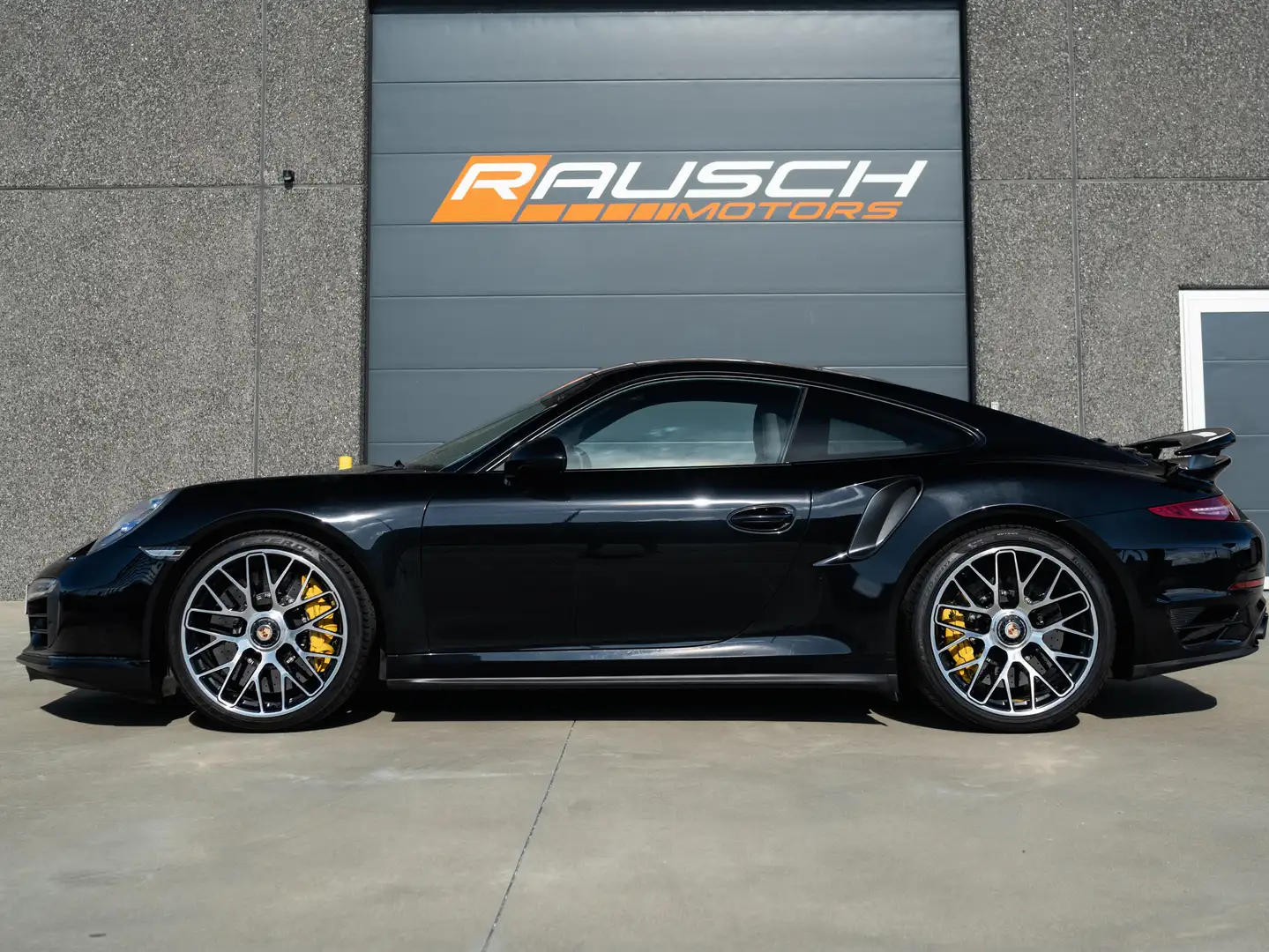 Porsche 991 911 Turbo S Zwart - 2