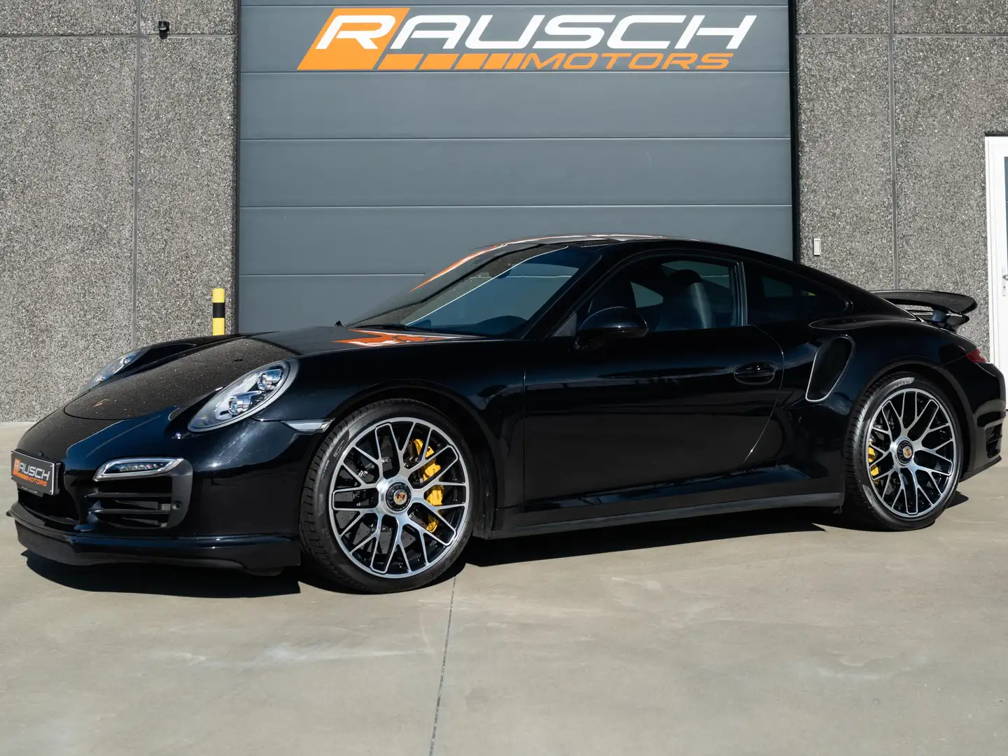 Porsche 991 911 Turbo S Zwart - 1