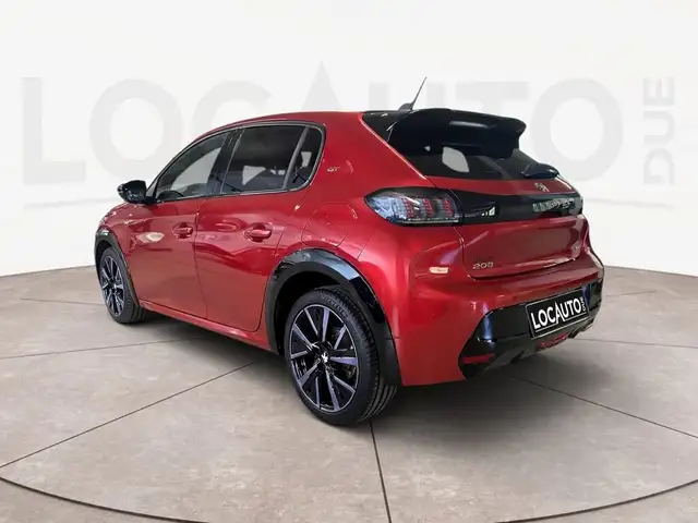 Peugeot 208 view 5