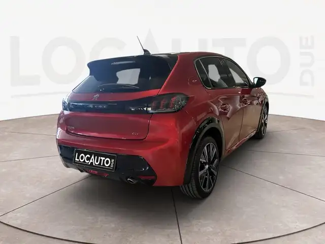 Peugeot 208 view 4