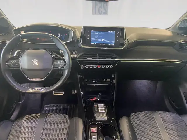Peugeot 208 view 6