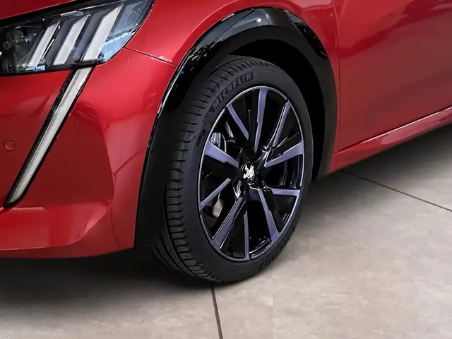 Peugeot 208 view 15