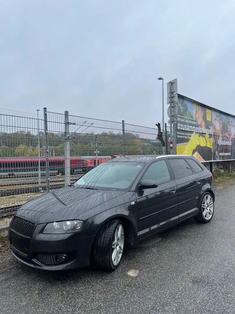 Audi A3 SB Attraction quattro 2,0 TDI Grau - 2