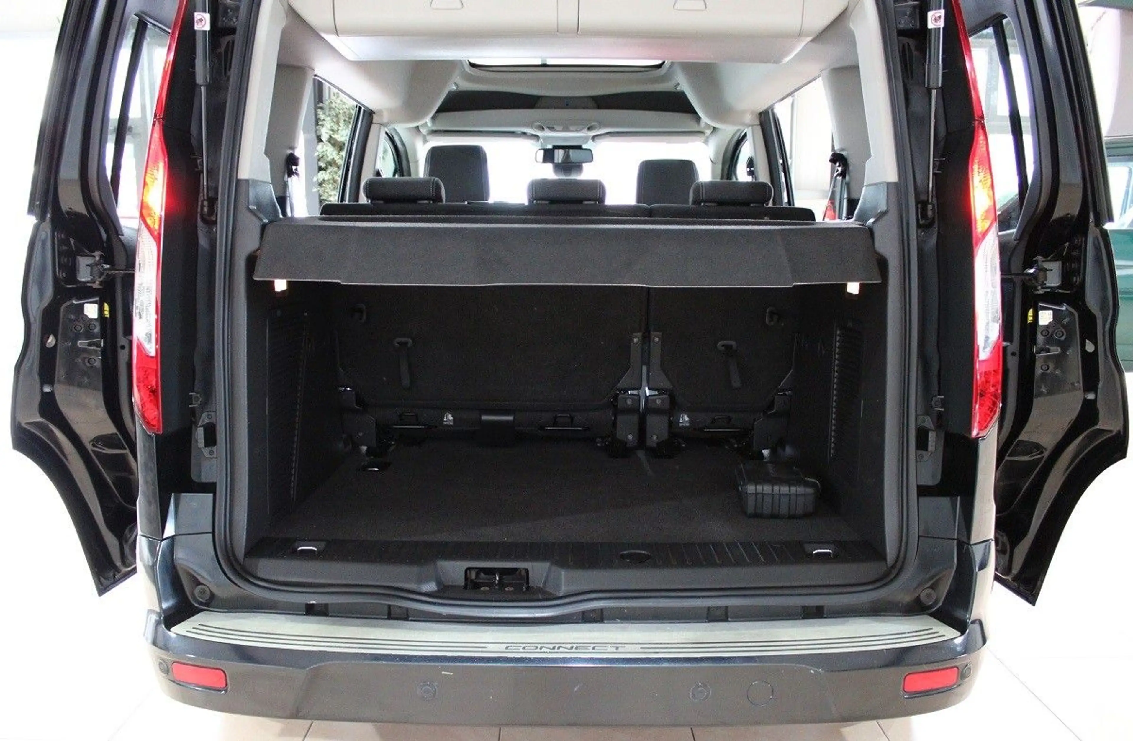 Ford Tourneo Connect Titanium*Tüv NEU*PDC*Scheckheft* — photo 14
