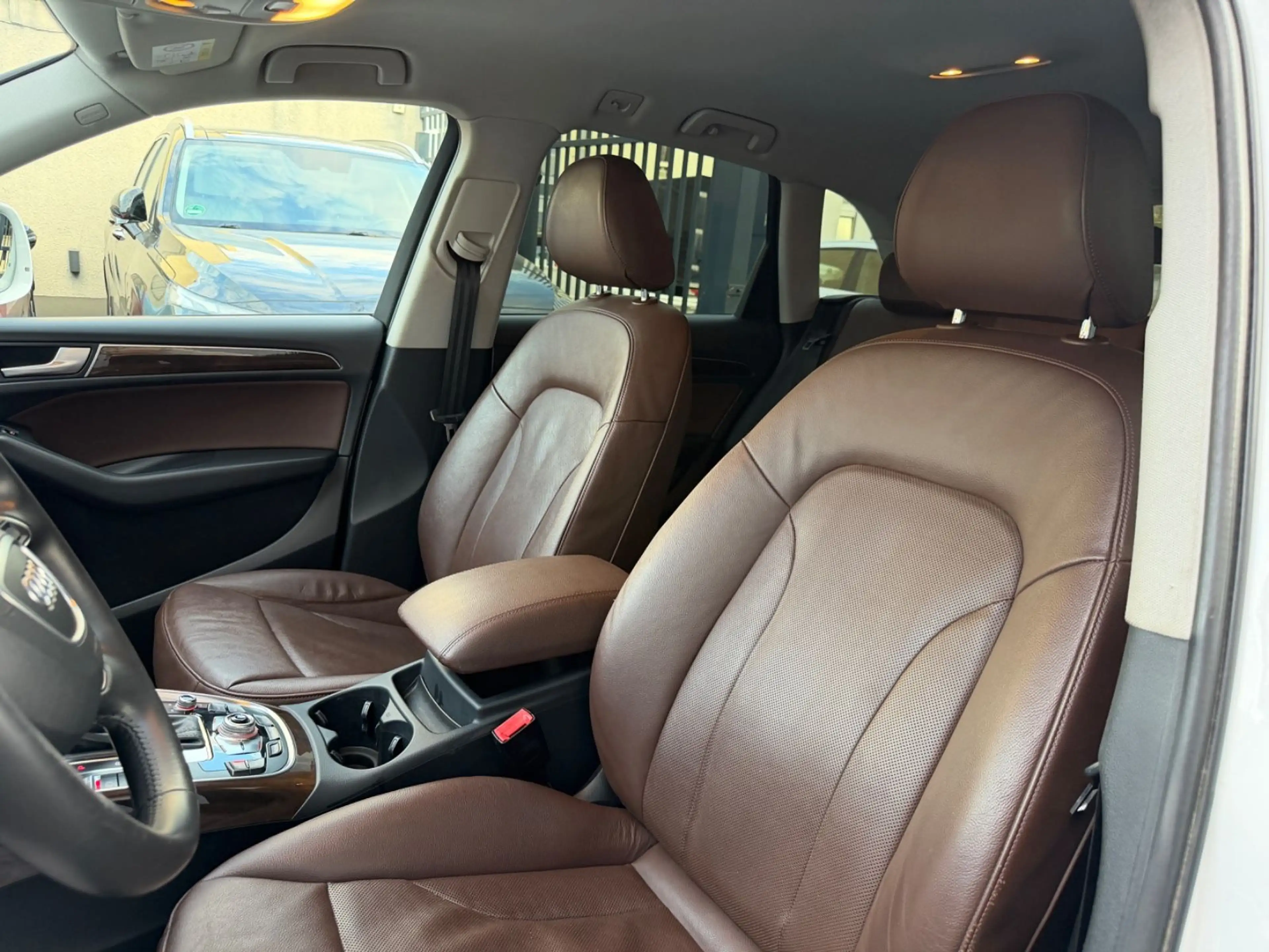 Audi Q5 2.0 TDI 190 PS quattro Leder Sitzklima Xenon — photo 11