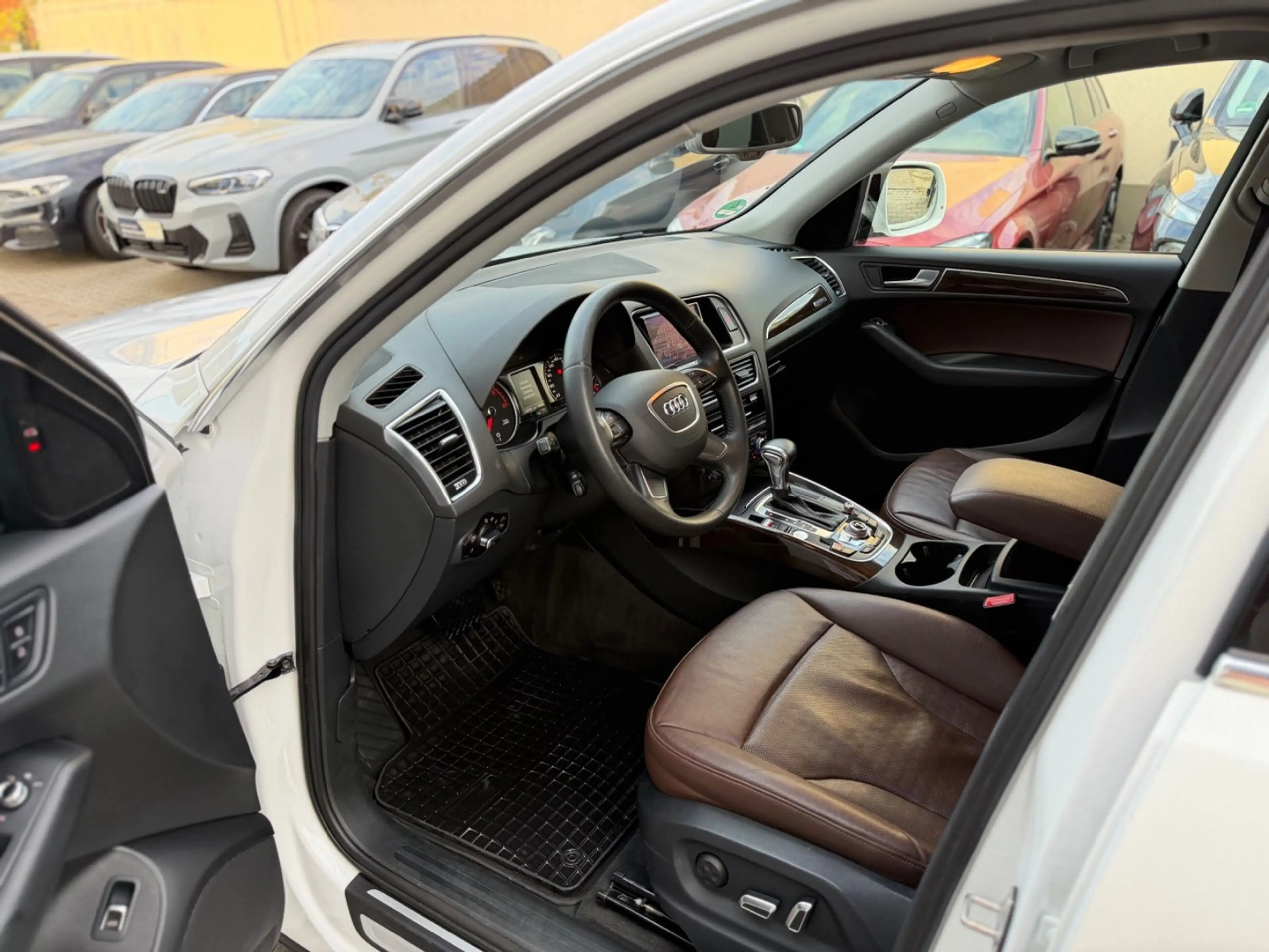 Audi Q5 2.0 TDI 190 PS quattro Leder Sitzklima Xenon — photo 9