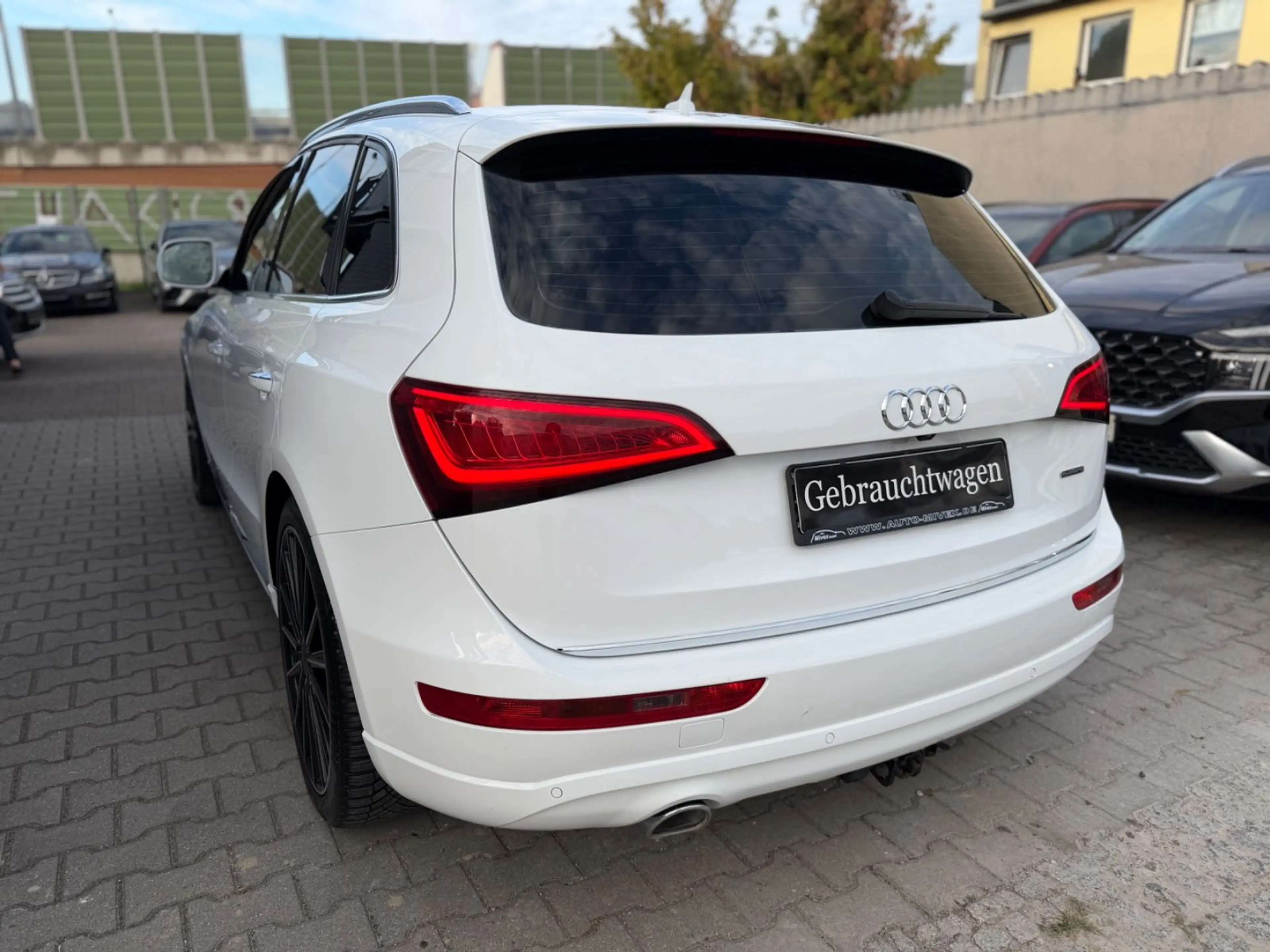Audi Q5 2.0 TDI 190 PS quattro Leder Sitzklima Xenon — photo 5