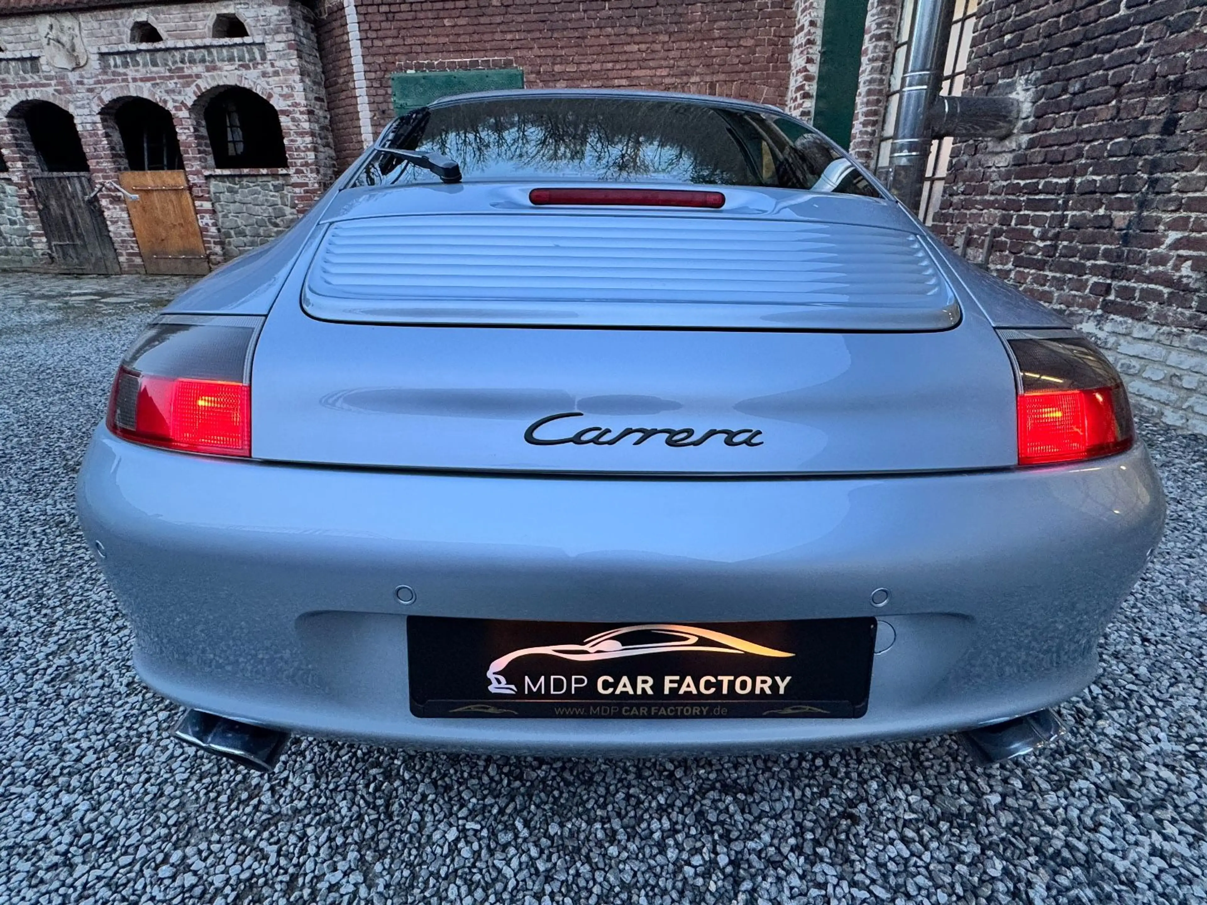 Porsche 996 Carrera Coupé — photo 14