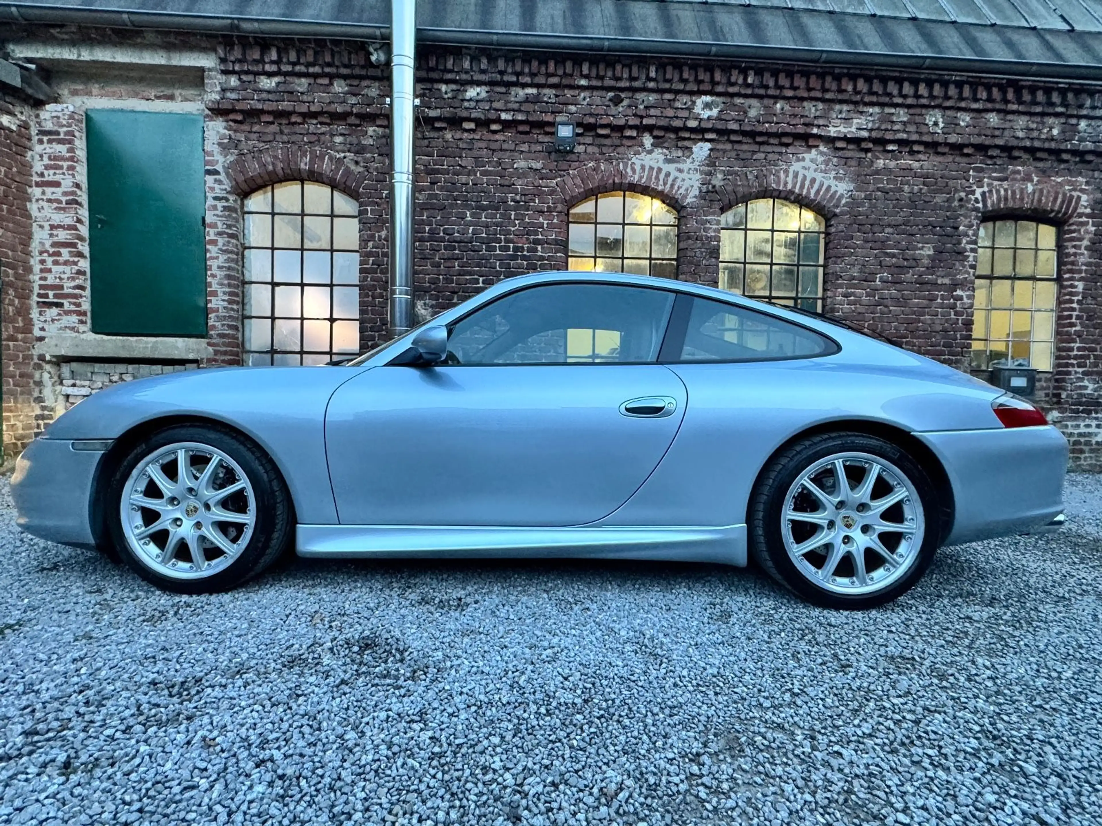 Porsche 996 Carrera Coupé — photo 4