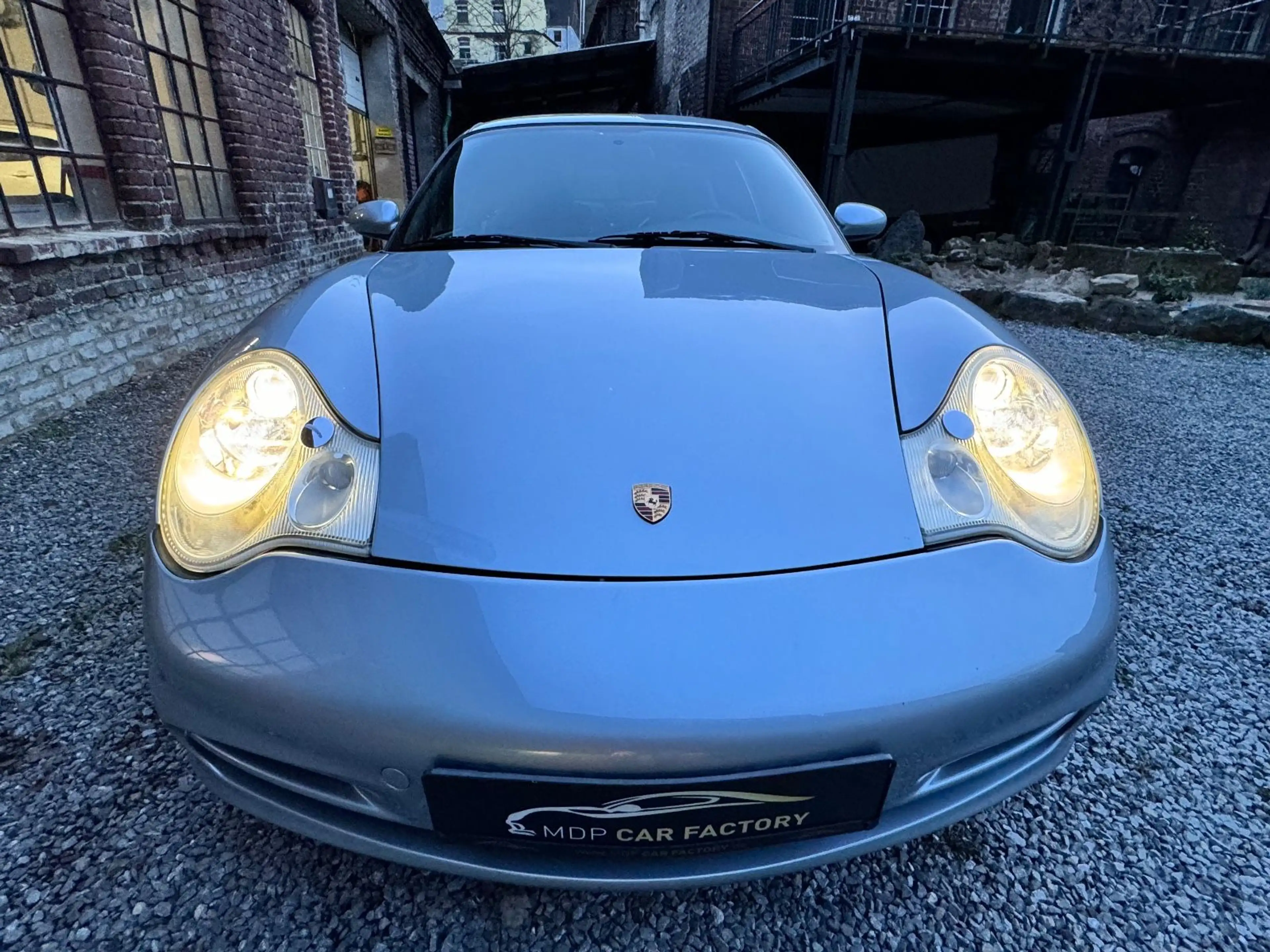 Porsche 996 Carrera Coupé — photo 13