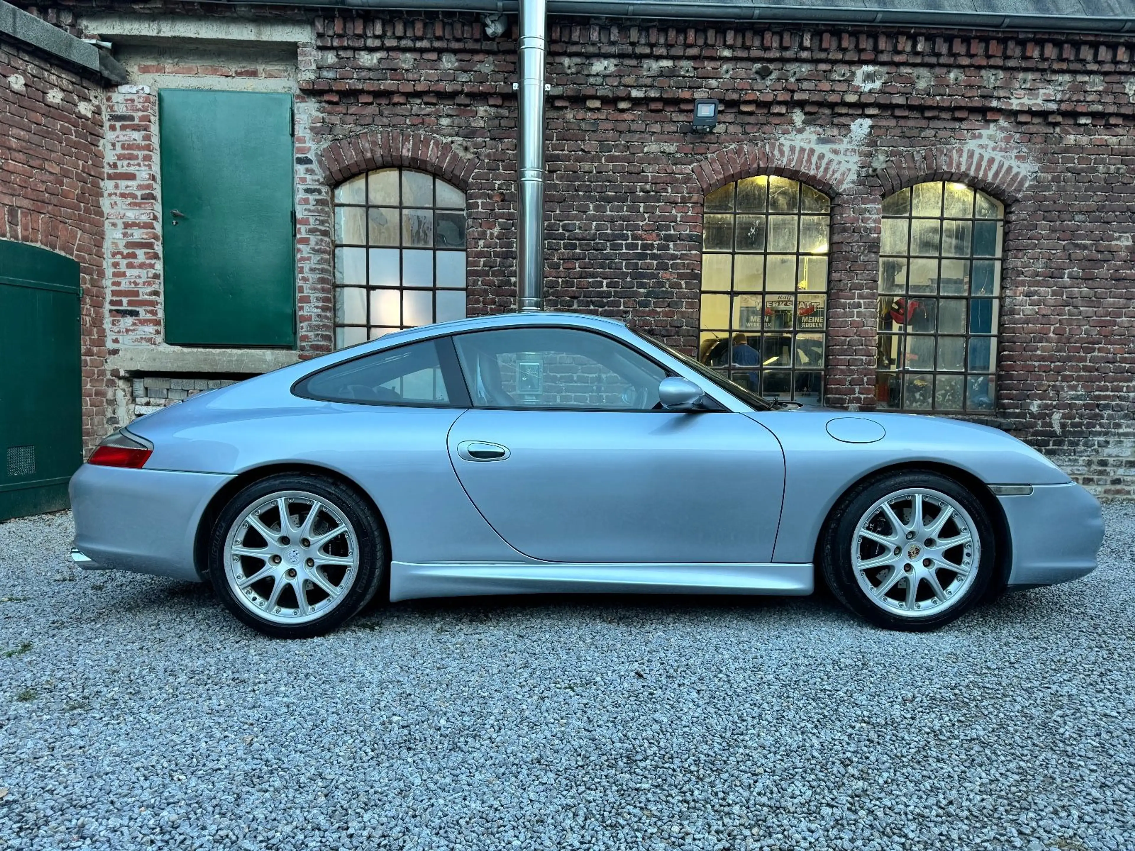 Porsche 996 Carrera Coupé — photo 2