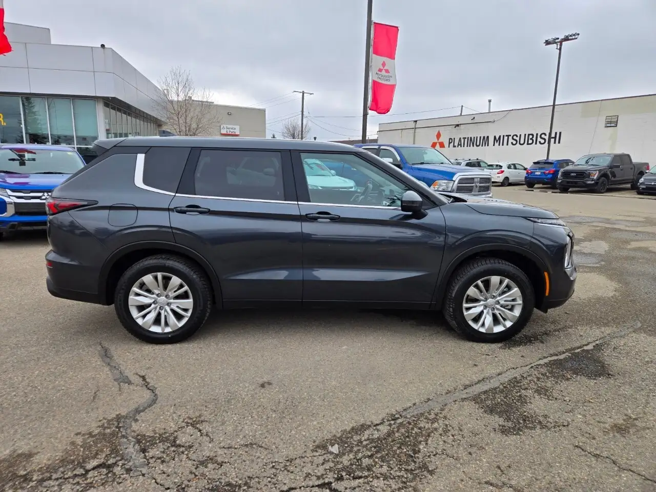 Mitsubishi Outlander снимка Mitsubishi Outlander