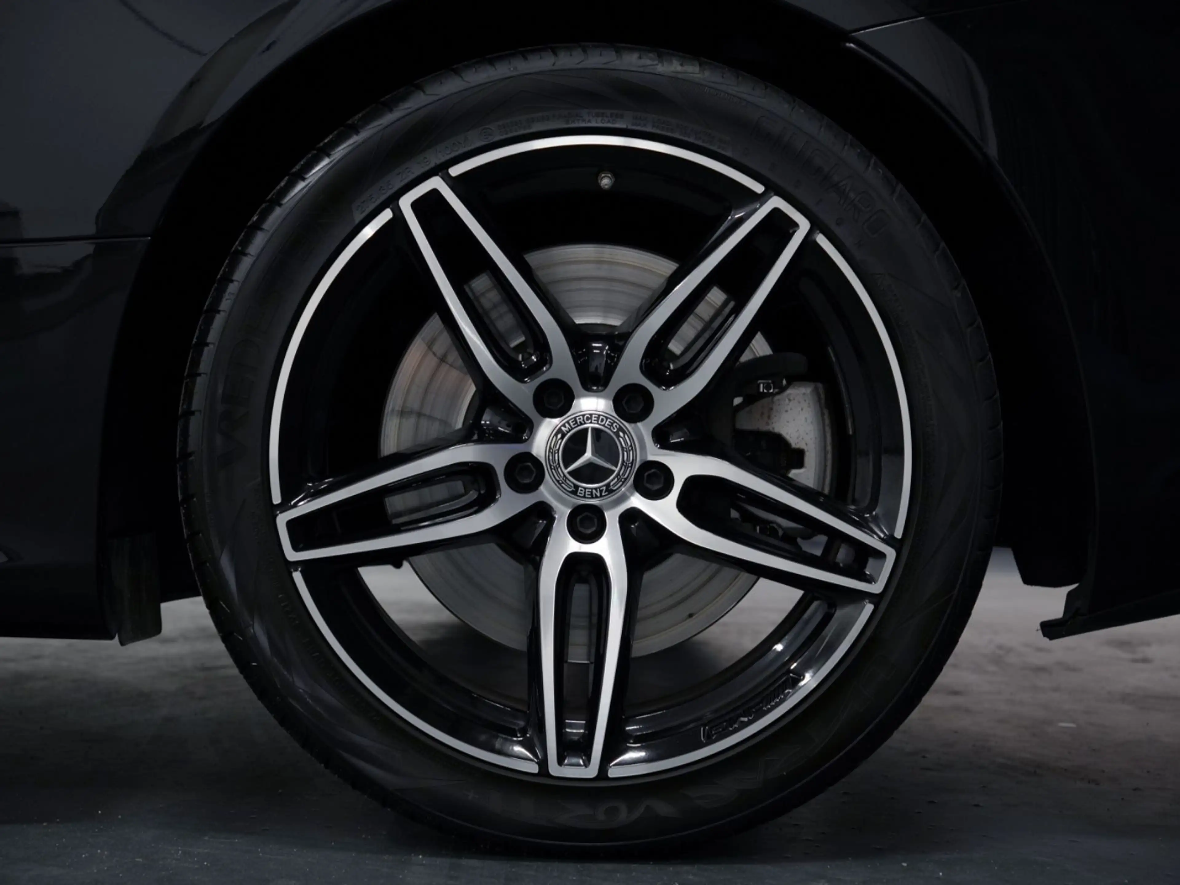 Mercedes-Benz E 400 COUPE AMG-LINE PANO/MEMORY/BURMESTER/NoOPF — photo 13