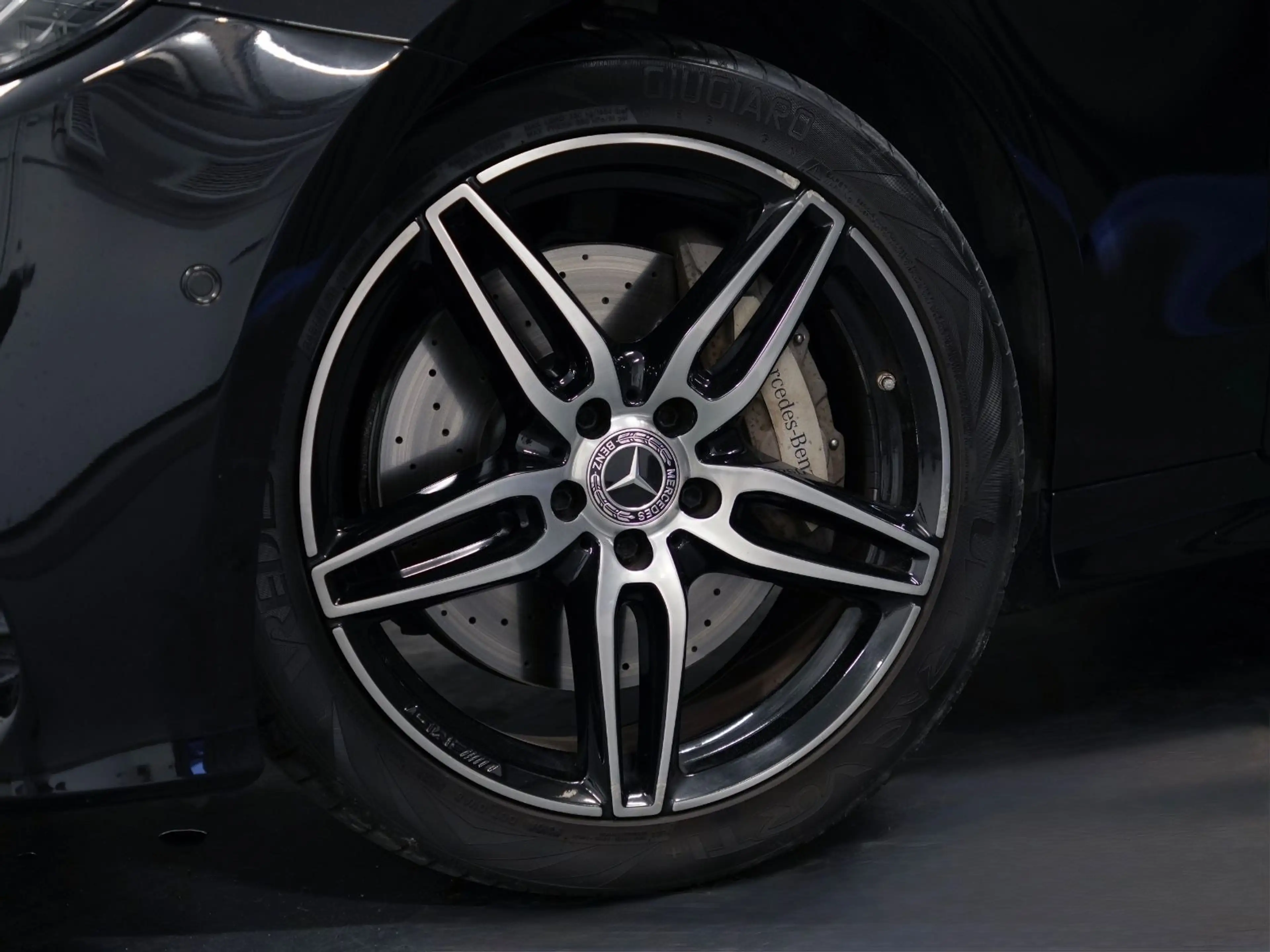 Mercedes-Benz E 400 COUPE AMG-LINE PANO/MEMORY/BURMESTER/NoOPF — photo 4