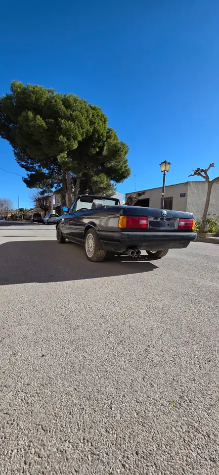 BMW 320i Cabriolet, foto 3