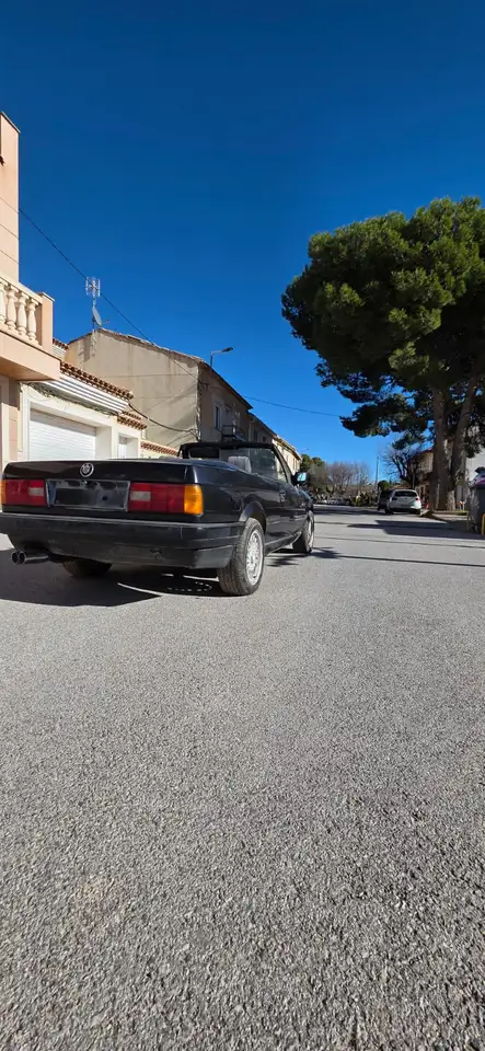 BMW 320i Cabriolet, foto 2