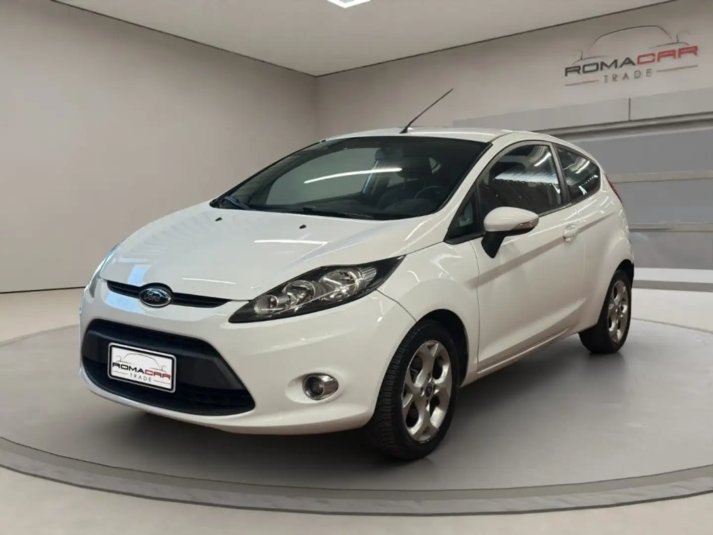 Ford Fiesta 1.4 TDCi 70CV 3 porte Bianco - 2